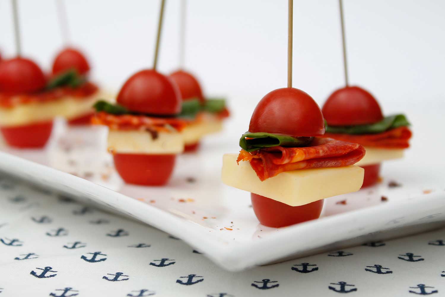 Pasabocas de tomate cherry y queso